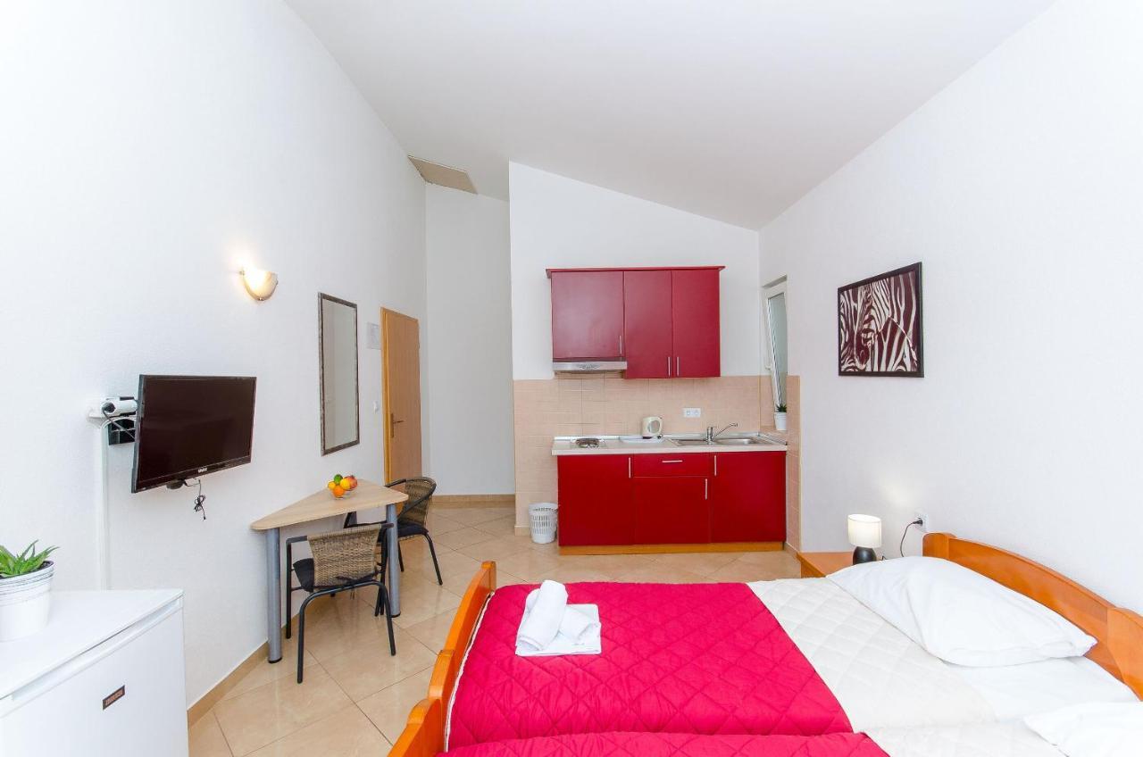 Apartments Seaview Тучепи Экстерьер фото